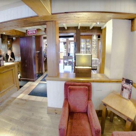 Premier Inn Portsmouth Horndean Экстерьер фото