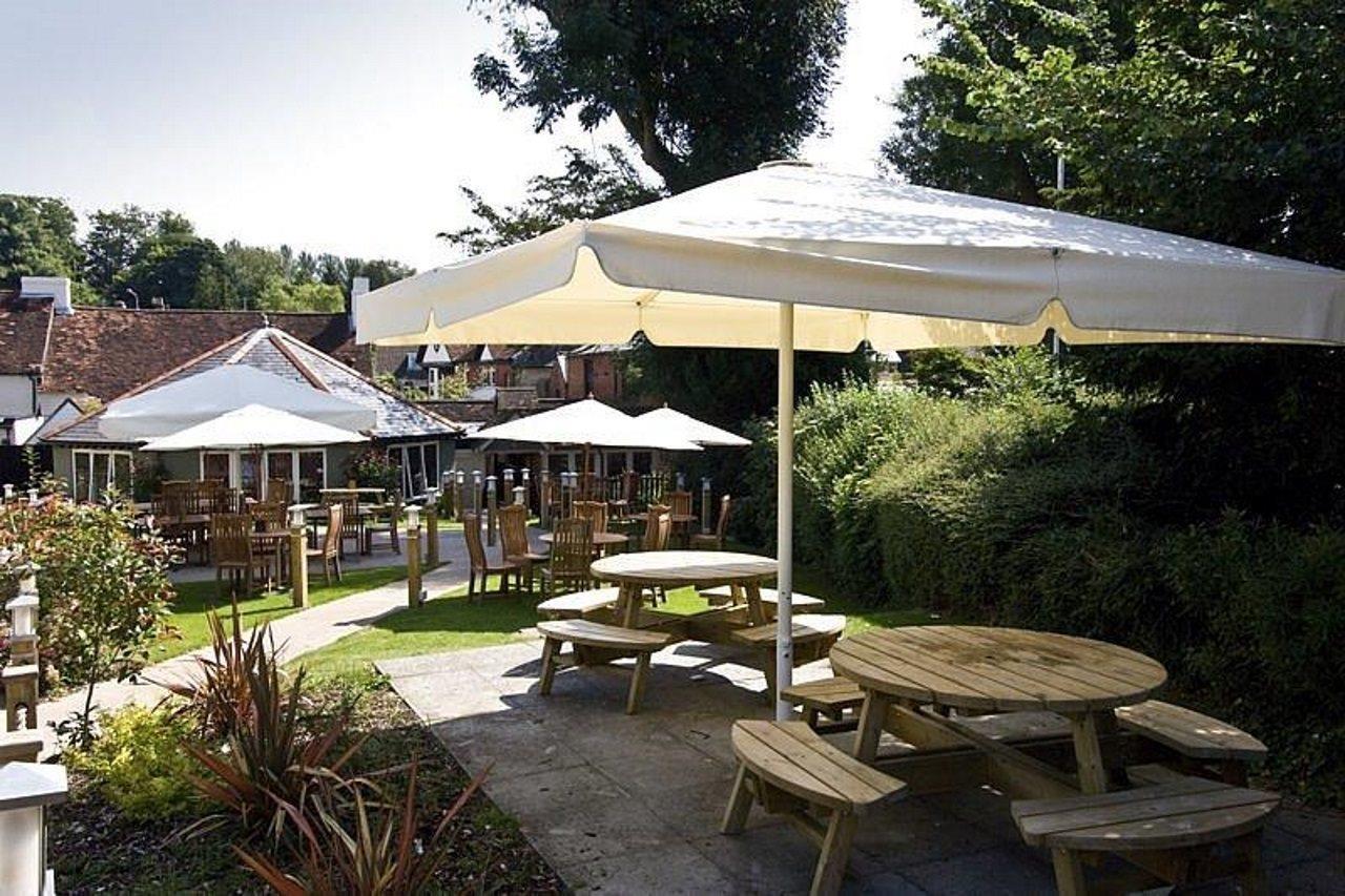 Premier Inn Portsmouth Horndean Экстерьер фото