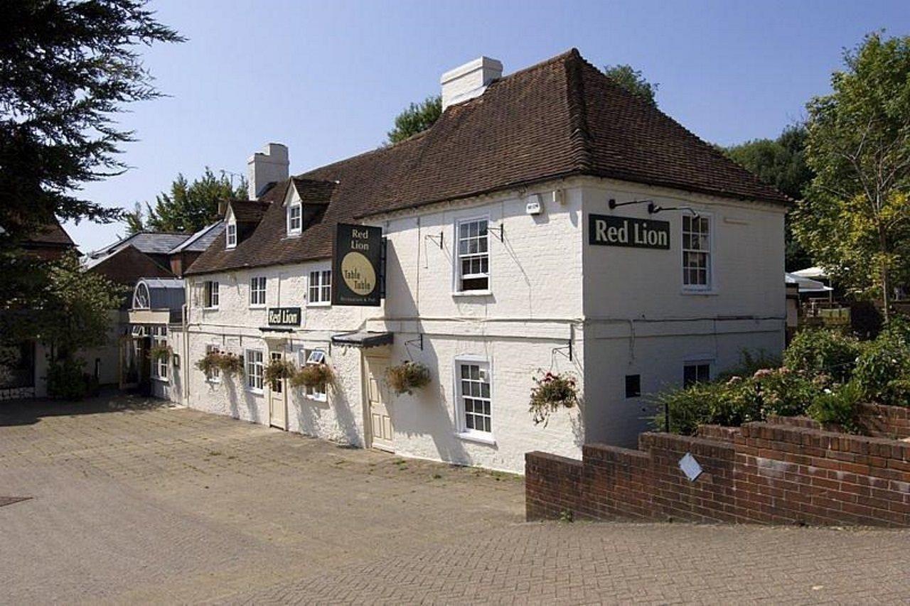 Premier Inn Portsmouth Horndean Экстерьер фото