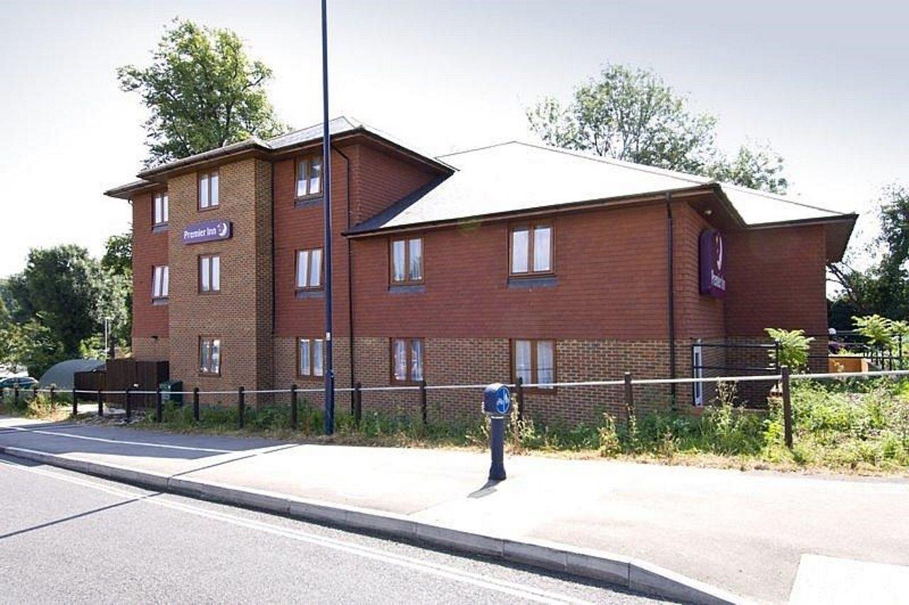 Premier Inn Portsmouth Horndean Экстерьер фото